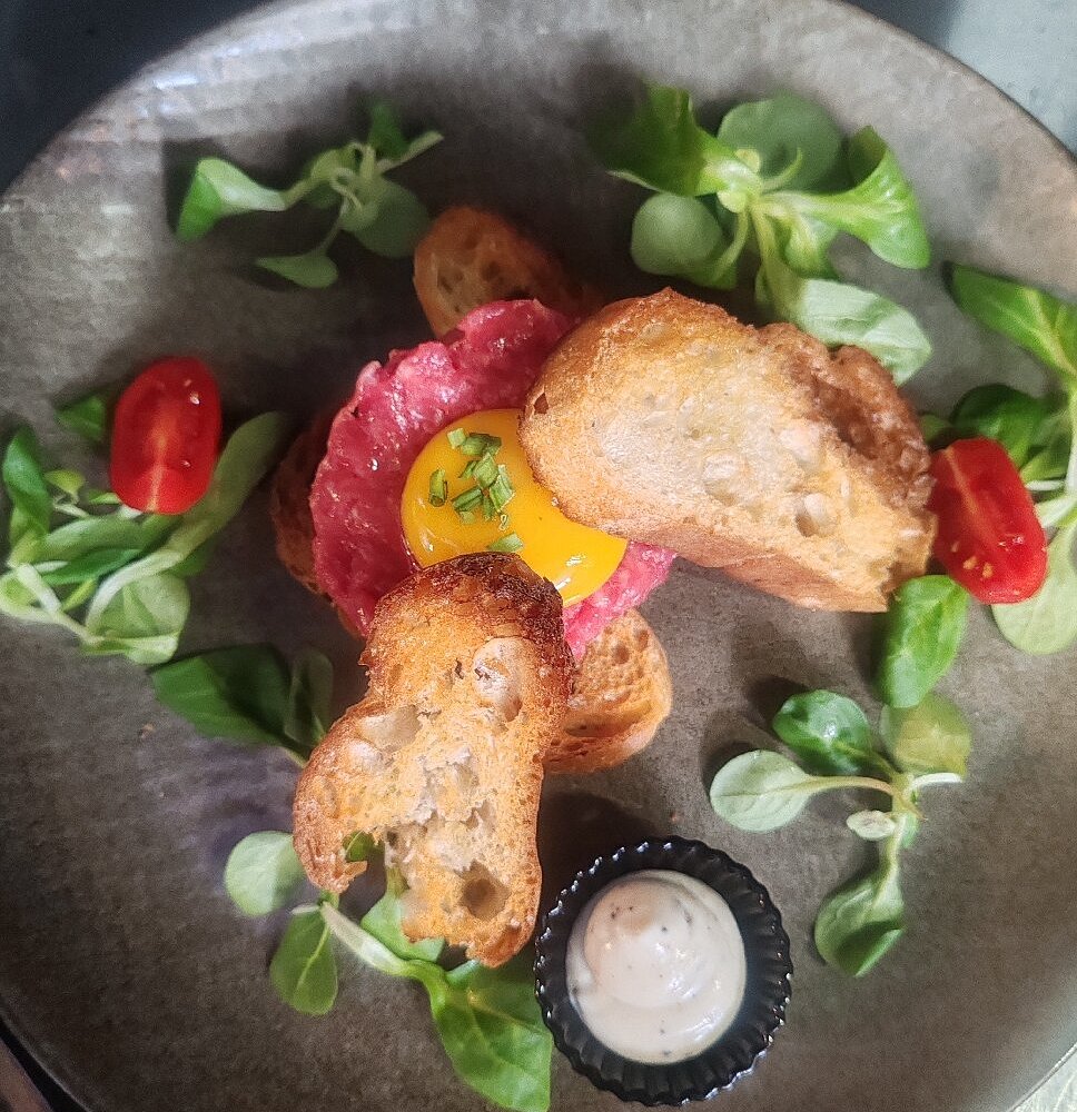 Sfiziosa bruschetta e tartare